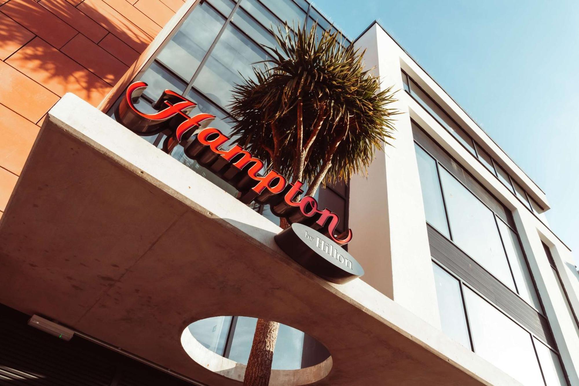 Hampton By Hilton Torquay Hotel Exterior foto